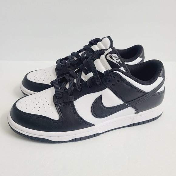 black nike retro shoes